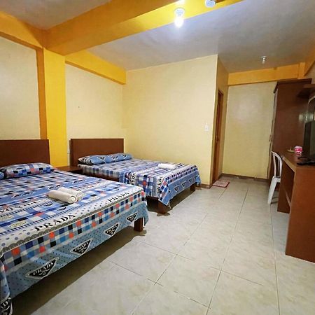 White Beach Hotel Puerto Galera Powered By Cocotel Exterior foto
