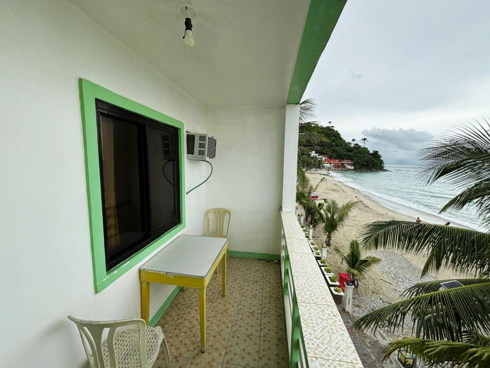 White Beach Hotel Puerto Galera Powered By Cocotel Exterior foto