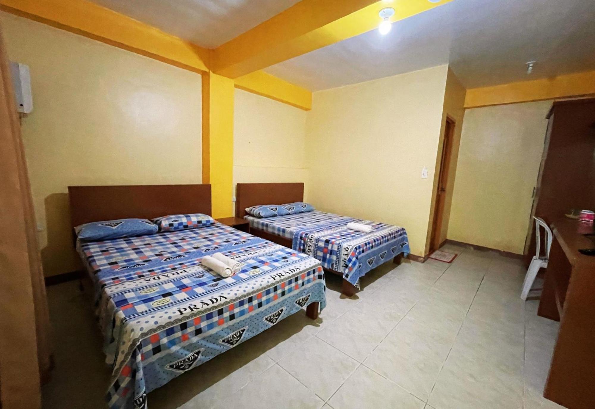 White Beach Hotel Puerto Galera Powered By Cocotel Exterior foto