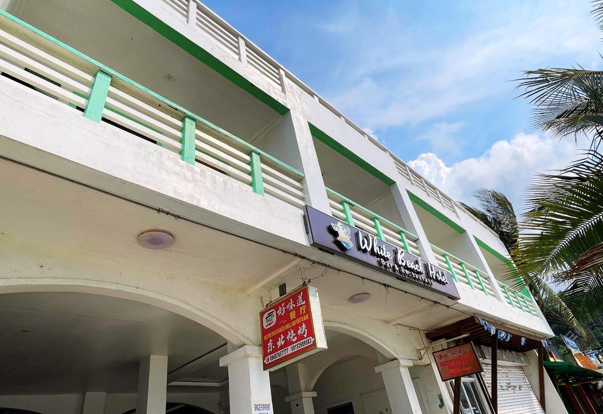 White Beach Hotel Puerto Galera Powered By Cocotel Exterior foto